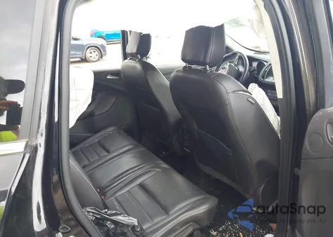 2019 Ford Escape Titanium z USA, uszkodzony, nr VIN 1FMCU0J92KUC27518